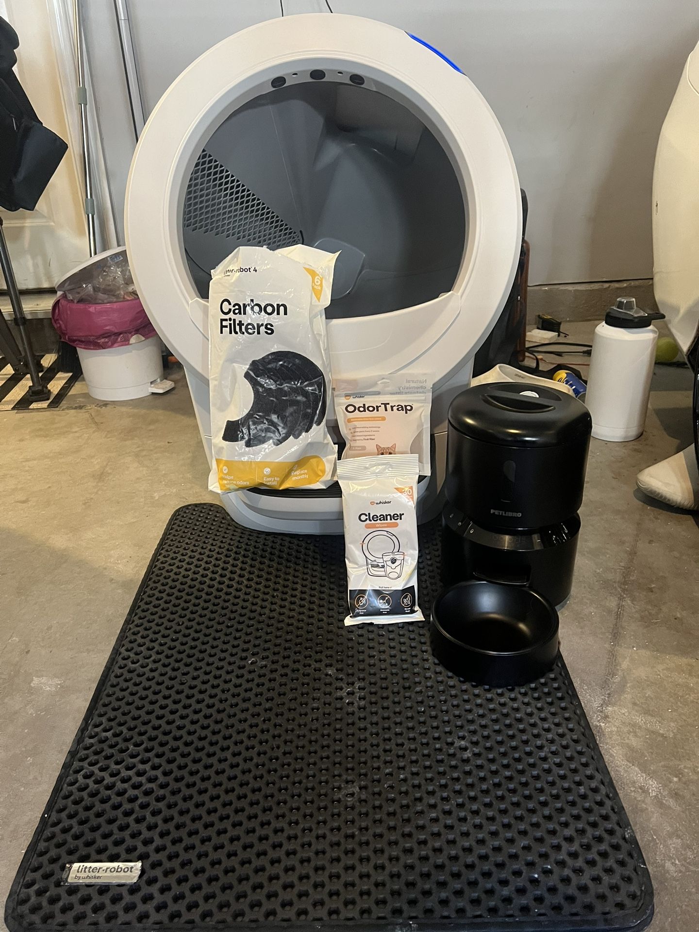 Litter Robot 4 with Litter Hopper Bundle 