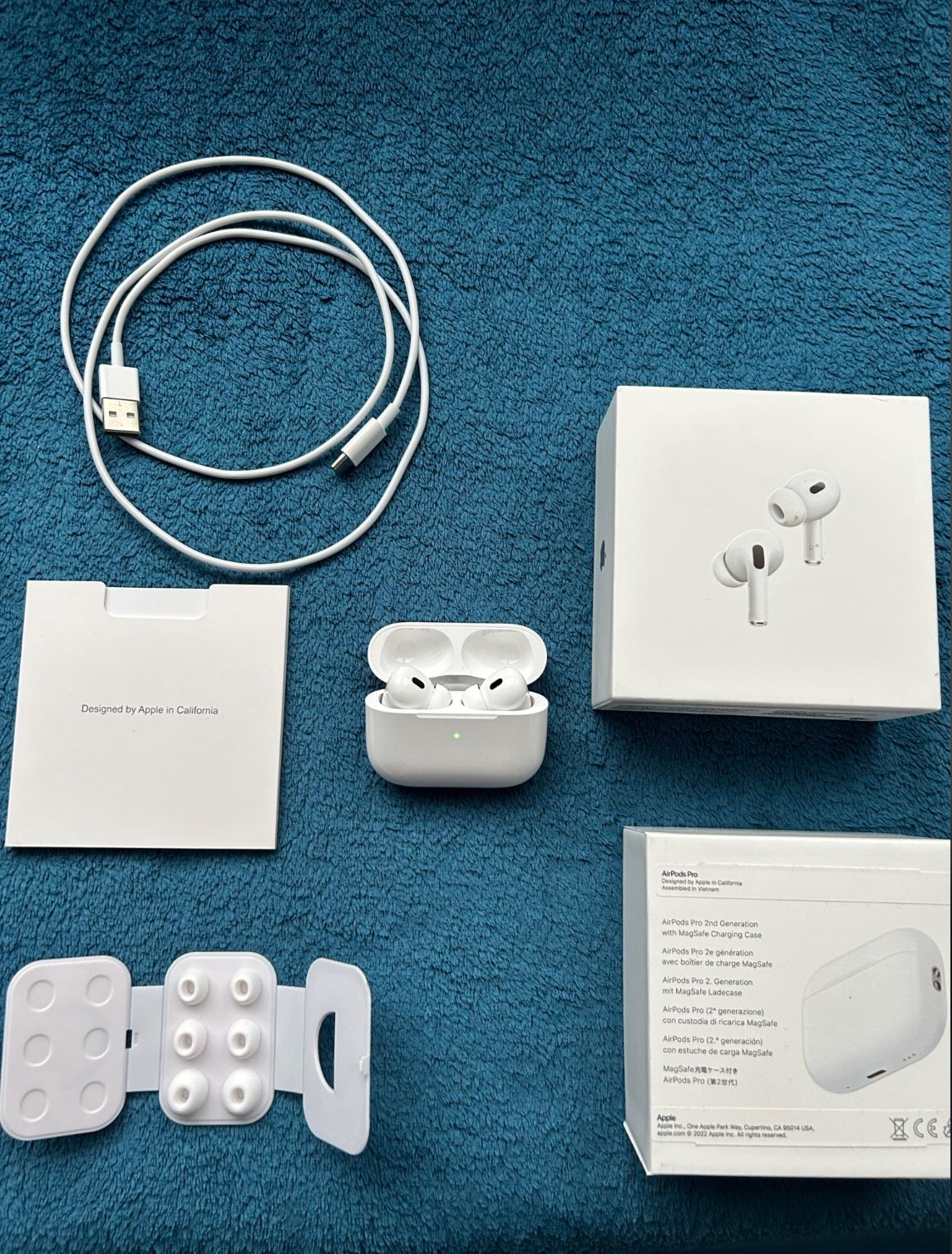 Apple AirPods (2nd Gen) – Great Condition