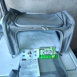 Pet carrier brand new I have three more in packages $10 a piece