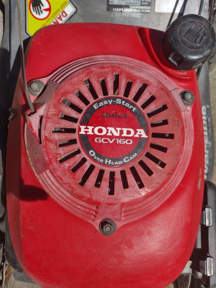 **HONDA**LAWNMOWER/GCV160 EASY START OVERHEAD CAM/ STARTS RIGHT UP