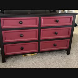 Bedroom Set: dresser, full bed, twin bed, twin size trundle w mattress