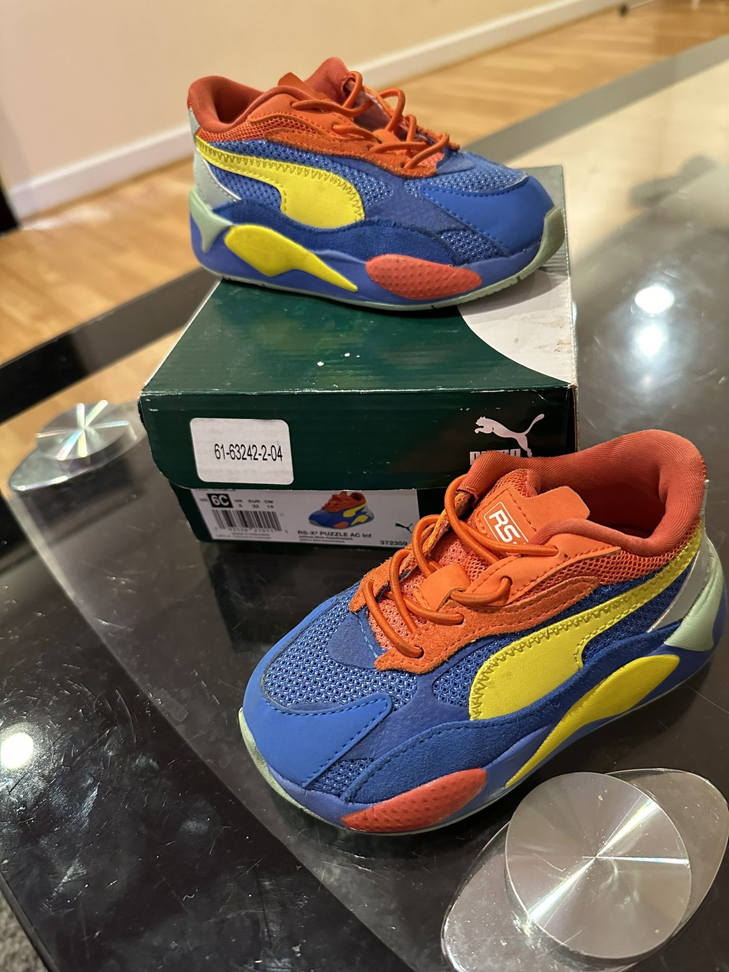 2 pairs of puma sz 5c and 6c