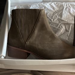 Ladies Boots