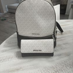 Authentic Mk  Bag And Full Sz Wallet Like New 