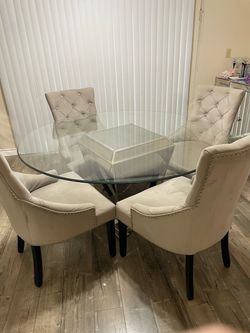 Dining table and 4-chair set