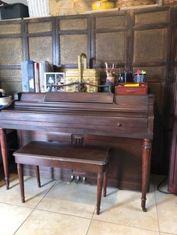 Worlitzer Upright Piano