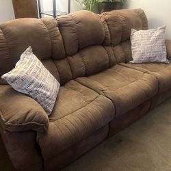 Couch - Manual Recliner