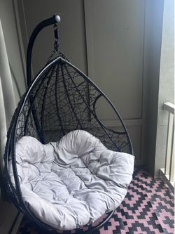 Brand new Egg chair