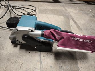Makita 8.8Amp 3"X21" Belt Sander Corded