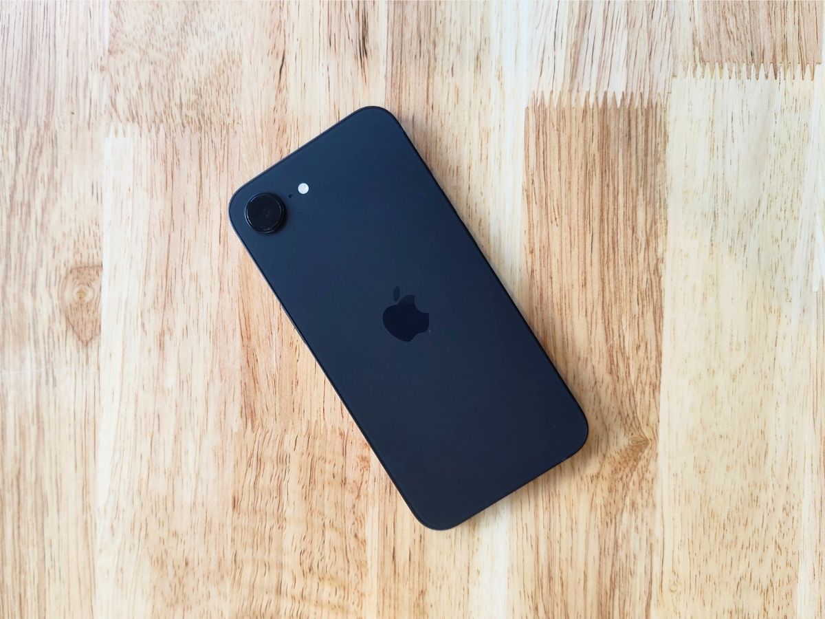 iPhone 16E