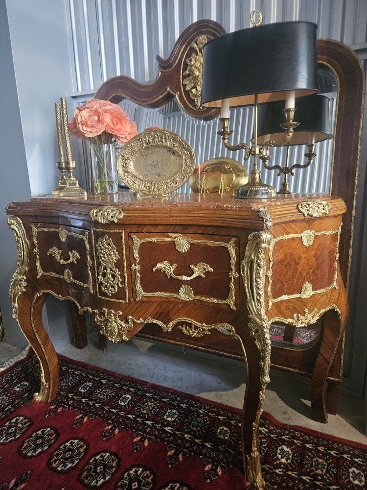 Stunning Vintage Louis XV style Marble top Commode/ Buffet Table