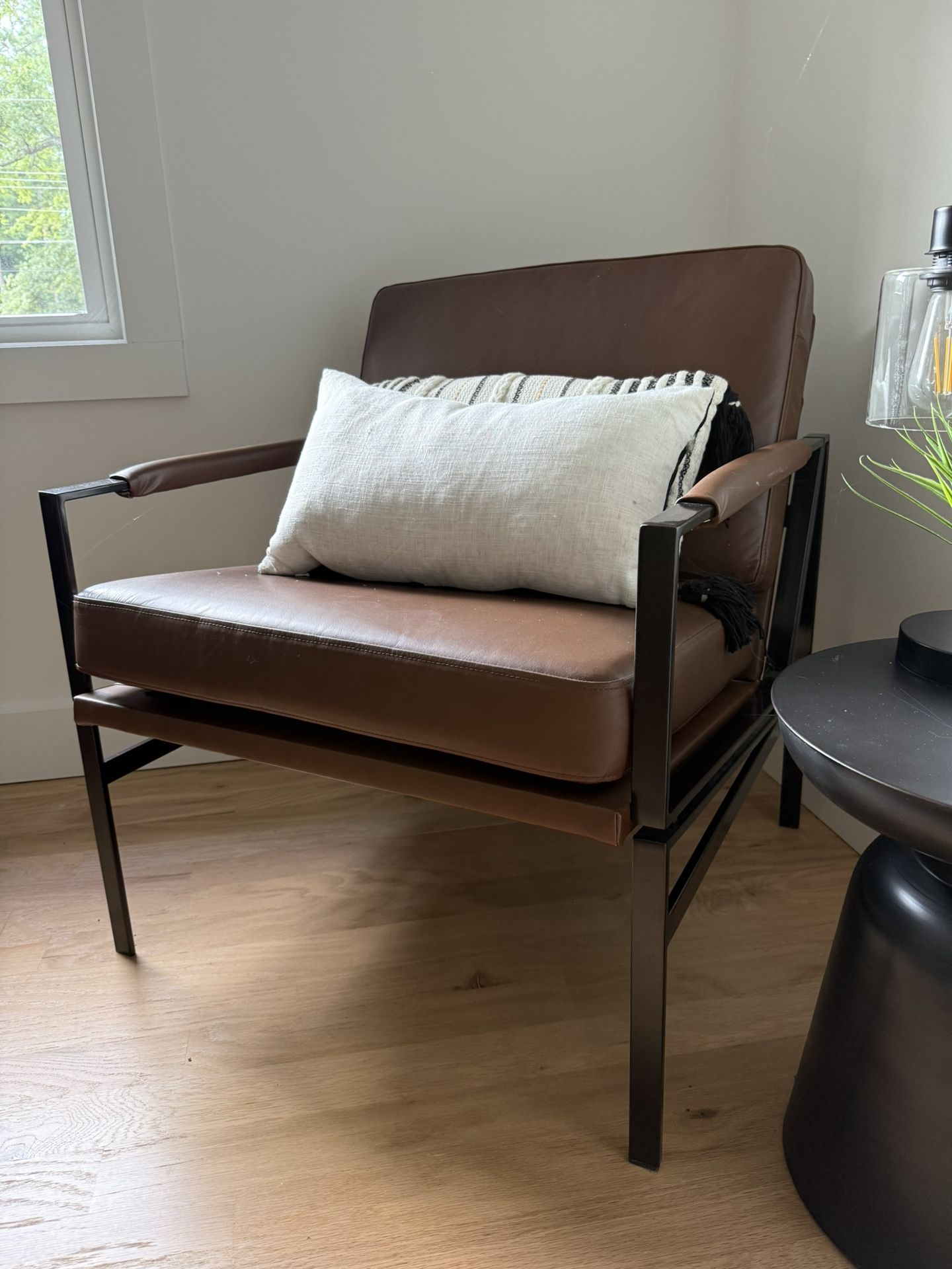 Modern Leather Chair