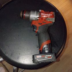 Milwaukee Impact Drill 