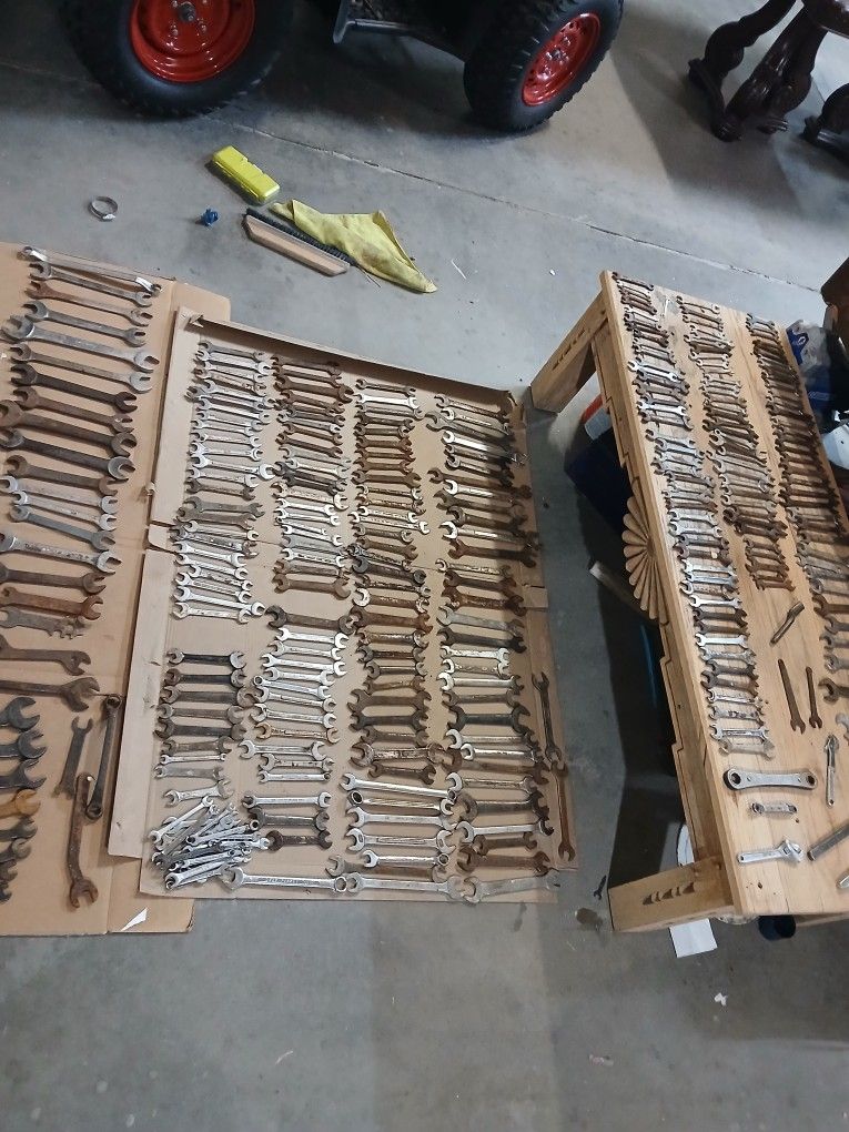 327 Piece Antique Wrench Collection