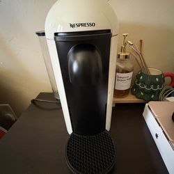 Nespresso VertuoPlus - White