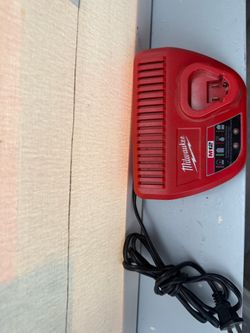 M12 charger