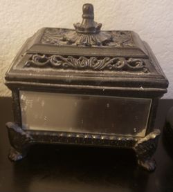 Black Mirrored Box