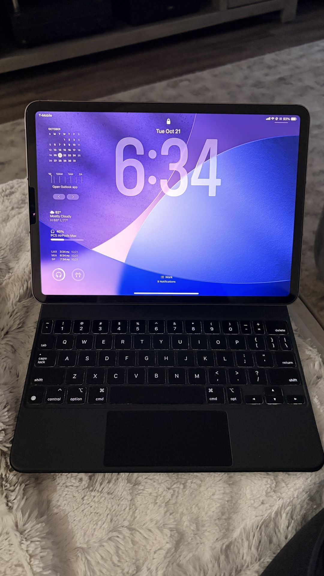 iPad Pro 11” with Magic Keyboard - M2 - 128GB - Wifi/Cellular - 4th Gen