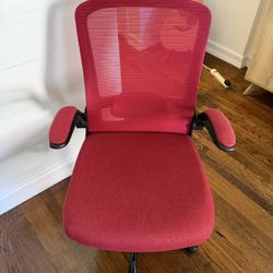 Ergonomic red desk chair 