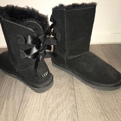 UGG Bailey Bow II Black With UGG Cleaning Kit