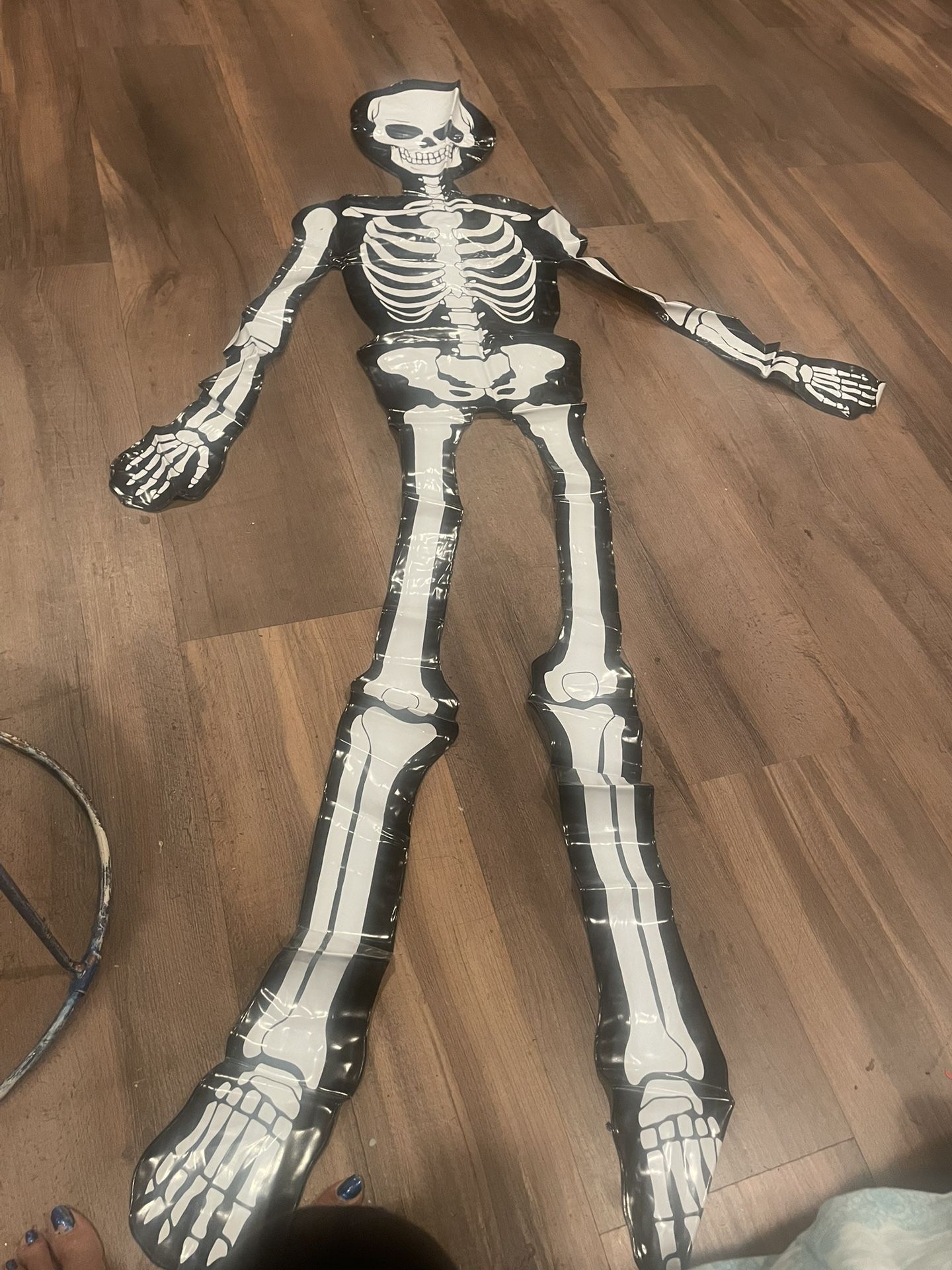 inflatable skeleton  6"