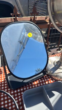 Home decor yard sale