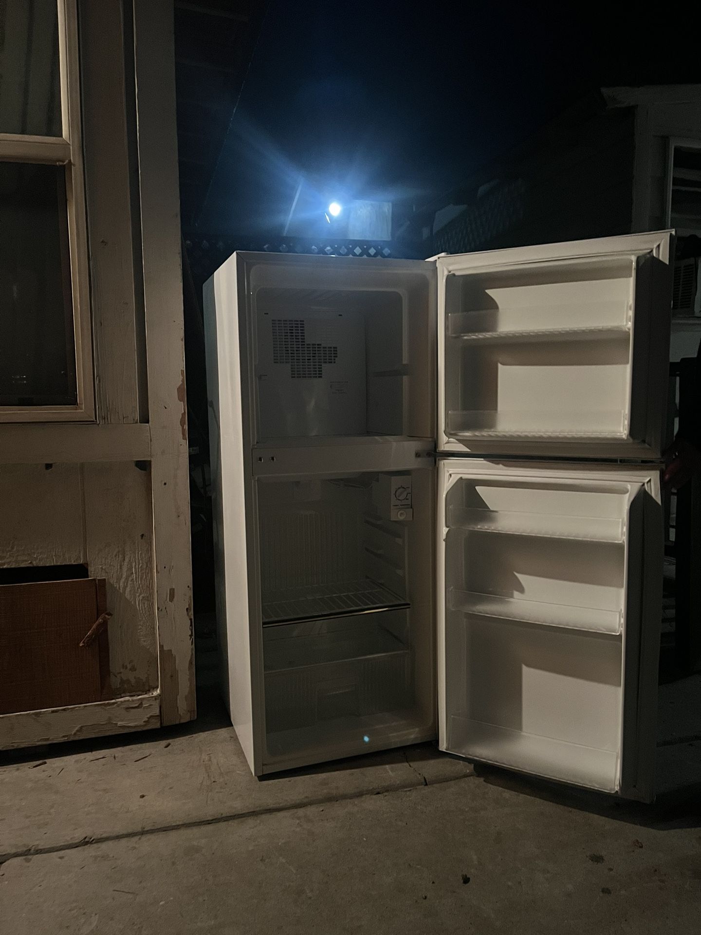 Refrigerator