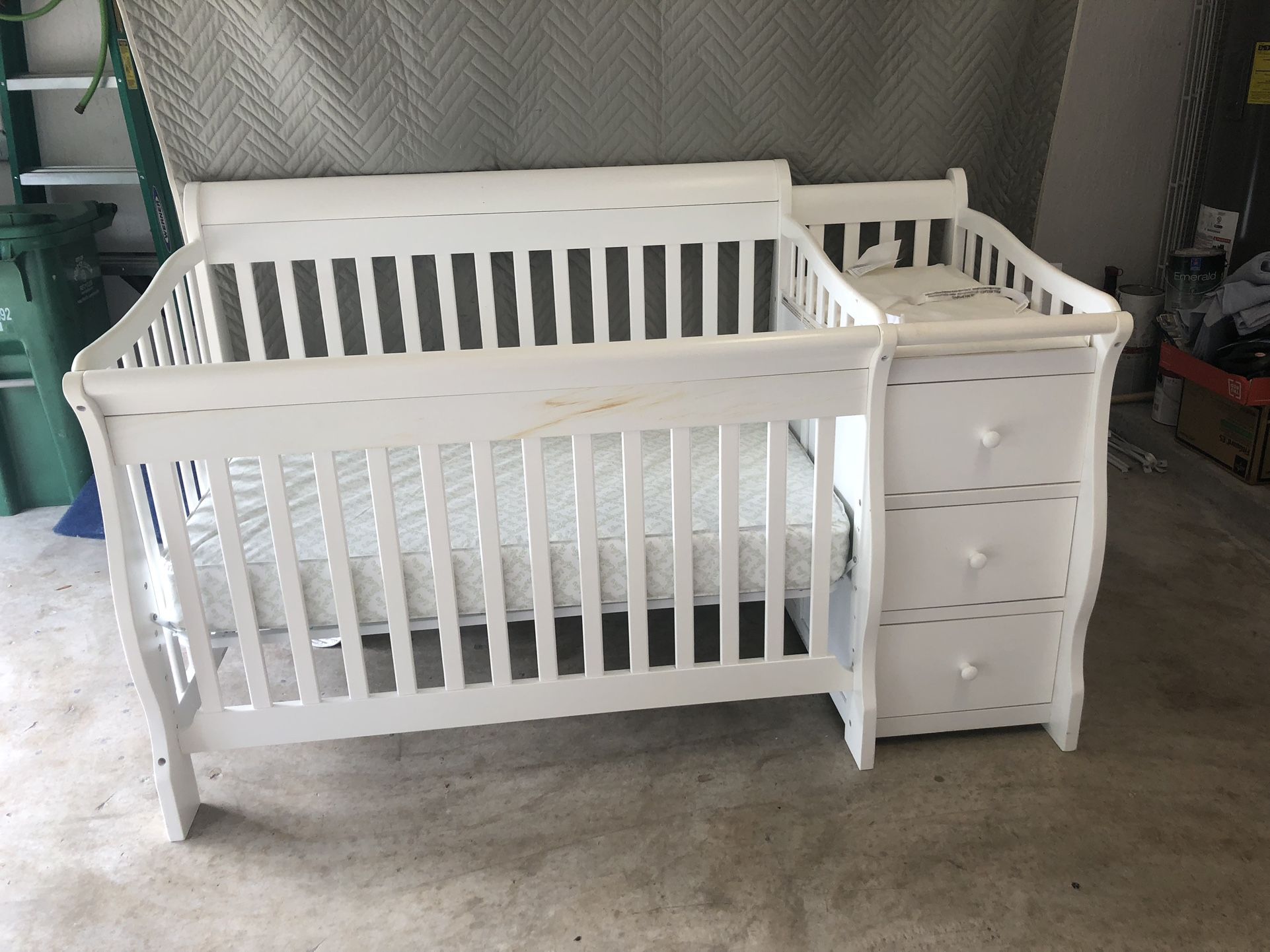 Crib And Changing Table Combo
