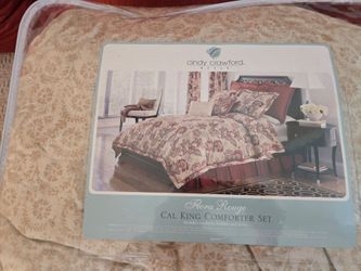 Cal King Size Comforter and Pillow Shams