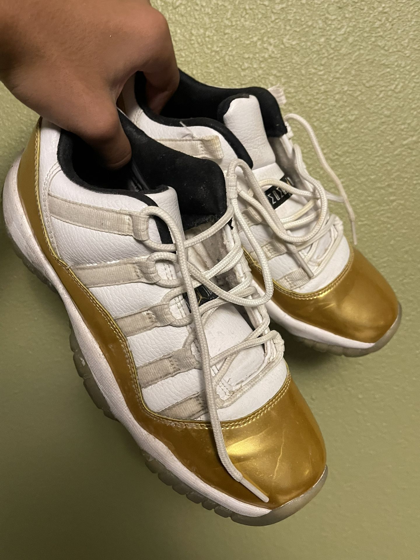 Air Jordan 11 Retro Low GS ‘Closing Ceremony’ *INSOLE DAMAGED*