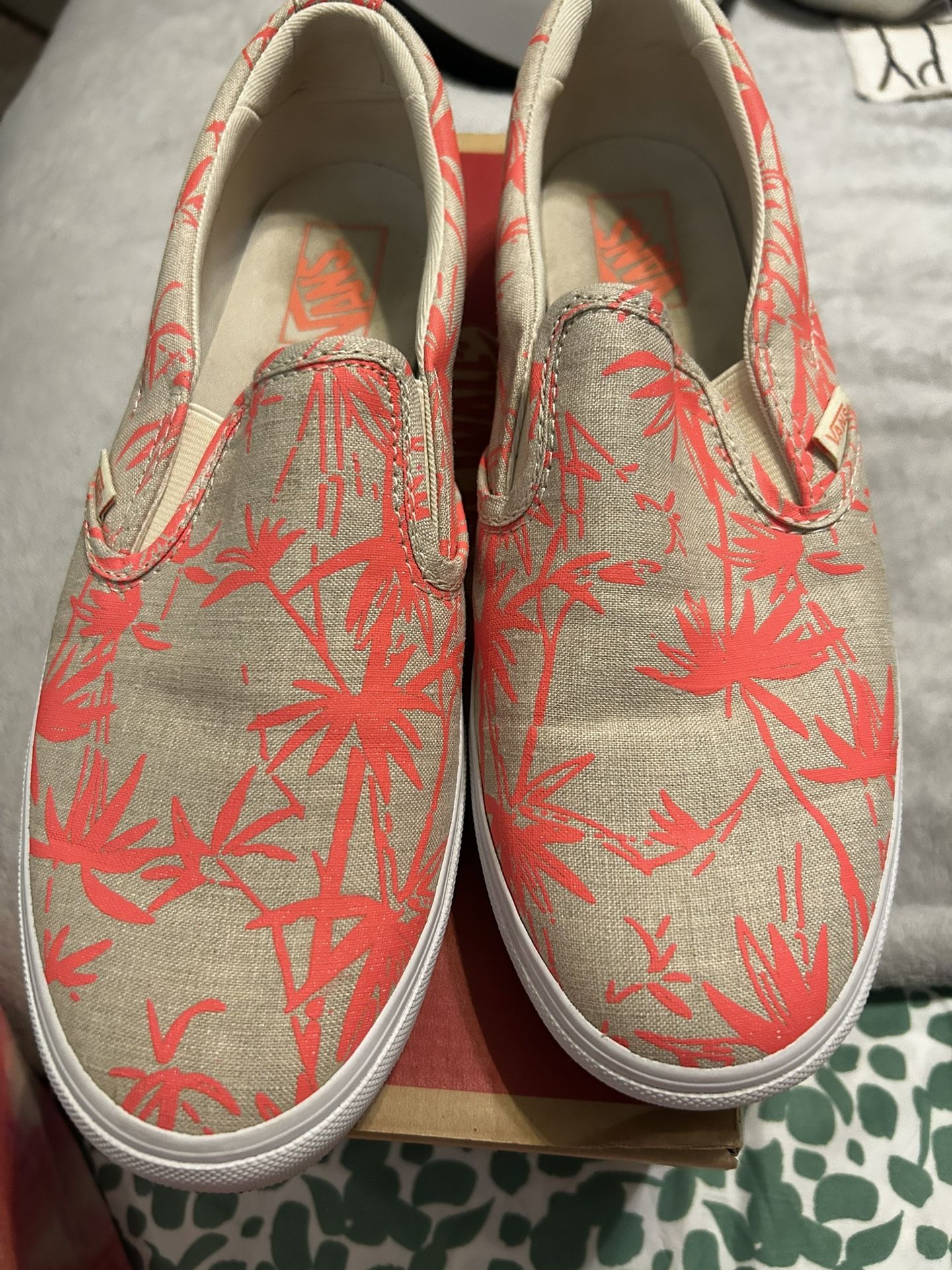 Women’s Vans Size 10