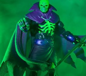 MOTU SCAREGLOW EXCLUSIVE