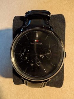 Tommy Hilfiger Black Leather Watch + 6 Slot Watch Box 🖤 (Needs Battery)

