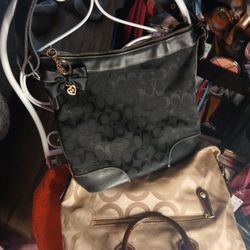 Coach Bag Can Be A Cross Body $100