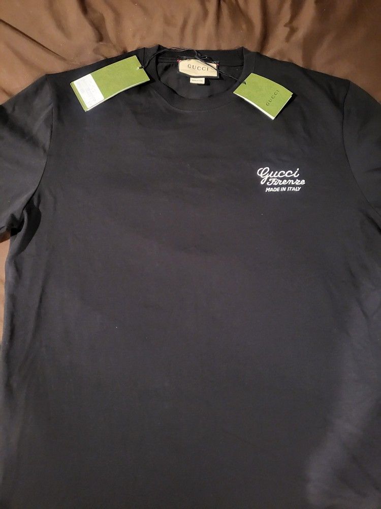 Gucci Men's Shirt Size Large $150