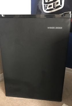 Black and Decker mini fridge