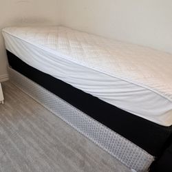 1   Twin Mattress + 2 Box Springs – Good Condition
