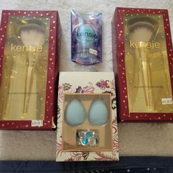 Make Up Brushes And Blenders 