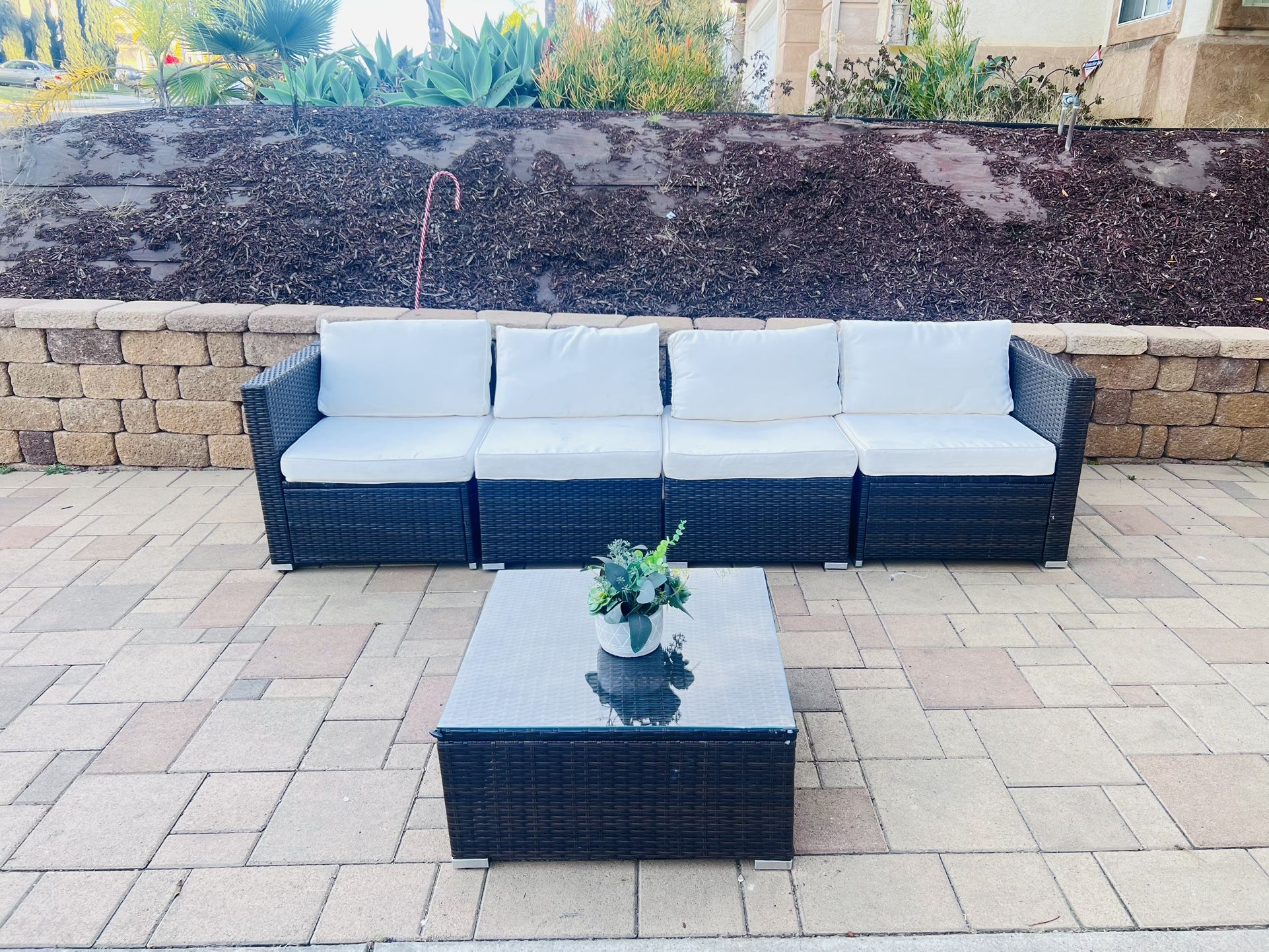 π΄π€© Beautiful Patio Furniture Set In Like New Conditions π΄
