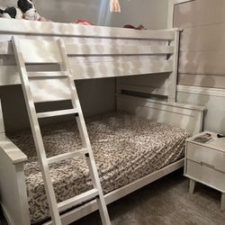 Twin Over Full Bunk Bed 