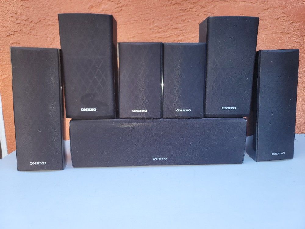 Onkyo Set Of 7 Speakers 