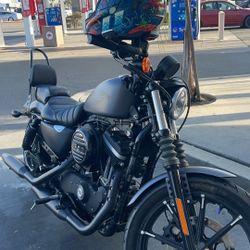 2017 Harley Davidson Iron 883