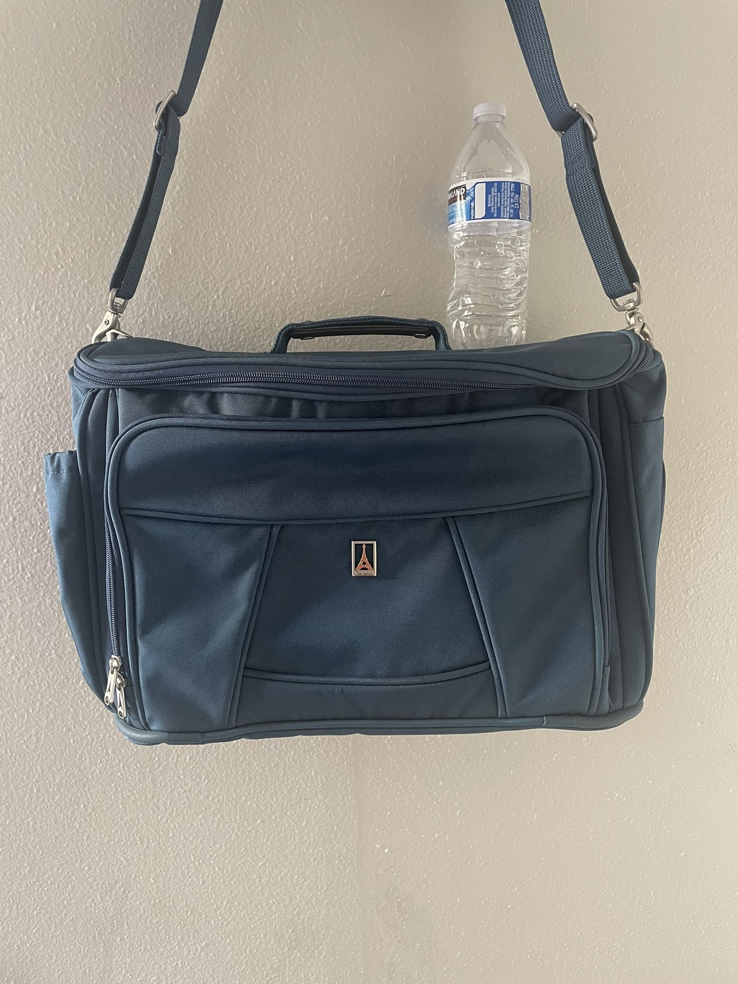 TravelPro Carry On Bag Crew 6 Shoulder Strap Teal Blue Underseat Suitcase 18"