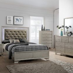 ✅️✅️4 pc  champagne wood finish wood queen LED bedroom set (Mattress not included)