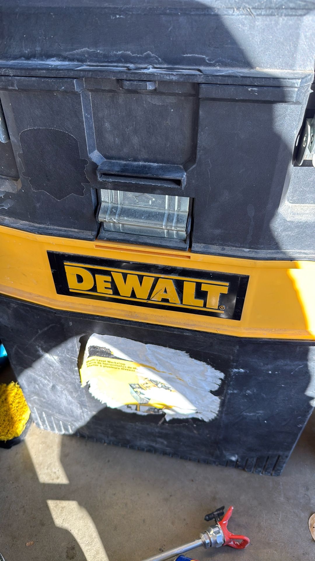 DEWALT