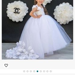 Flower Girls Vintage Lace Appliques Dresses Scoop Ruffles Tulle Pearls Weddings Pageant Ball Gown 