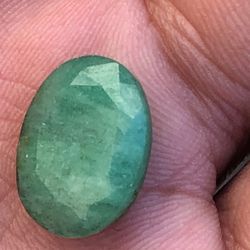 6 Carat Faceted Emerald Gemstone 