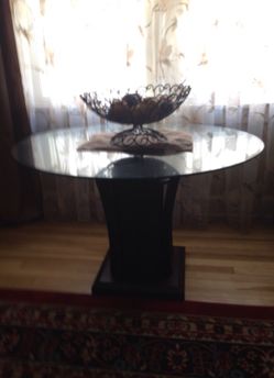 cocktail table