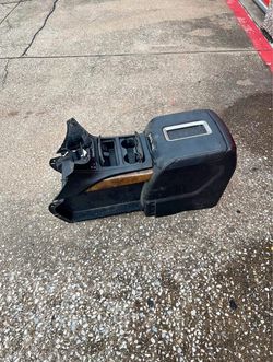 Yukon Denali center console