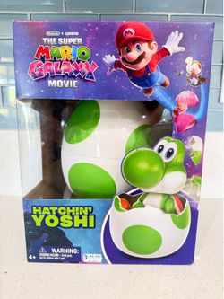Hatchin' Yoshi The Super Mario Galaxy Movie, Interactive Yoshi Figure